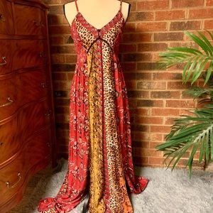 NWOT Angie Women’s Animal Print Floral Front Slits Adjustable Strap Maxi Dress L